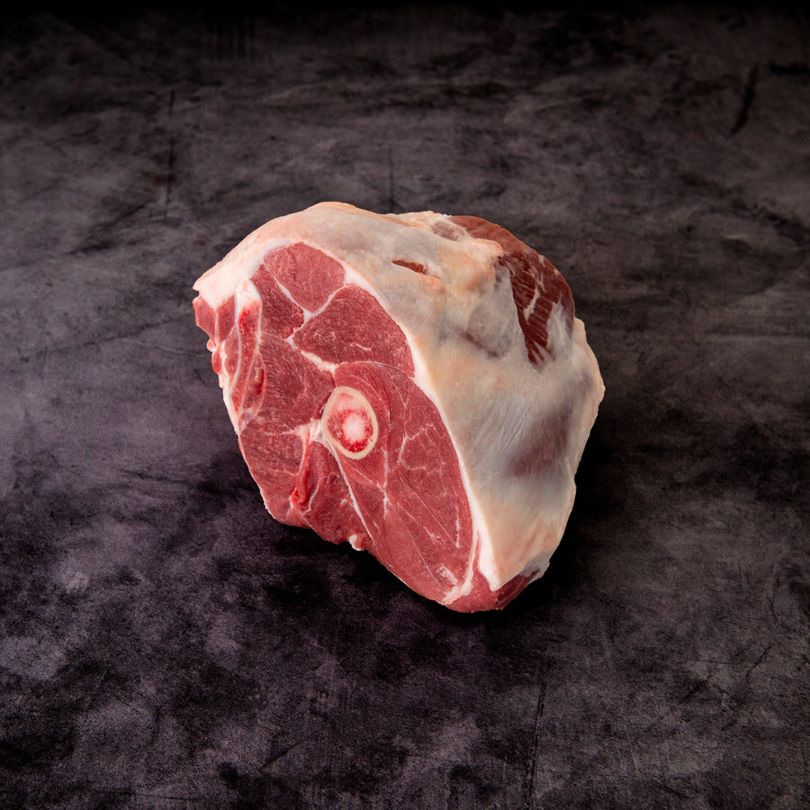 BONE-IN CENTRE CUT LEG OF LAMB (4.0-4.25 LBS)