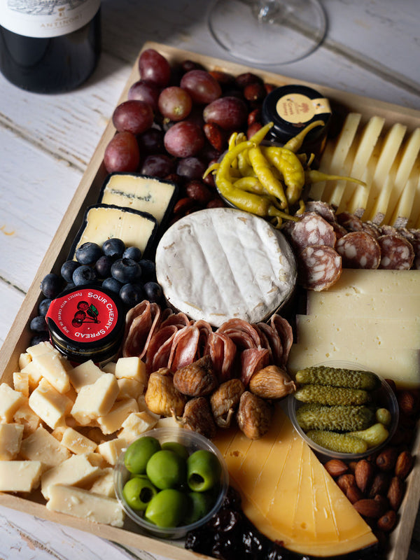 PREMIUM CHEESE AND CHARCUTERIE BOARD